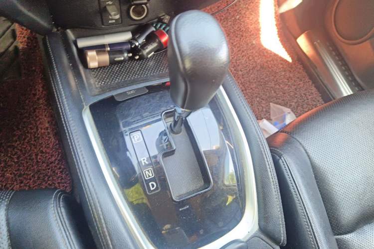 Used Nissan X-Trail 2014 2.5L CVT Leading Edition 4WD Gear Lever