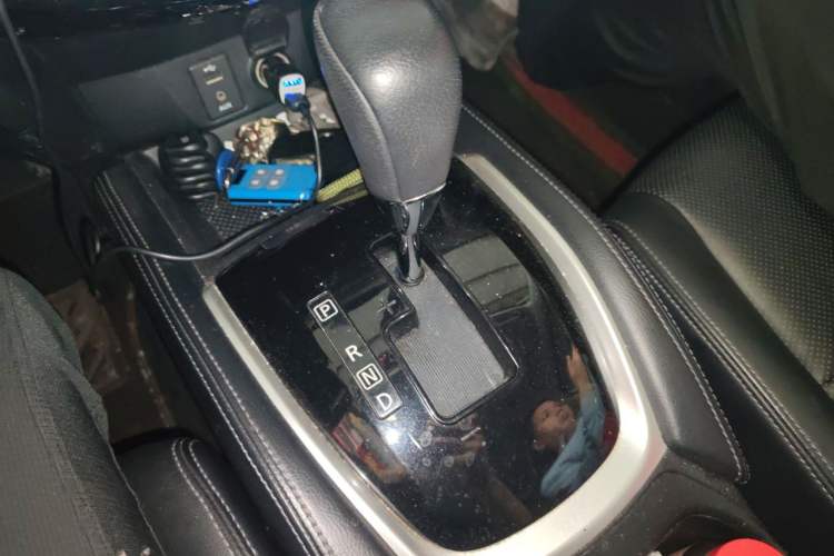 Used Nissan X-Trail 2014 2.0L CVT Comfort Edition 2WD Gear Lever