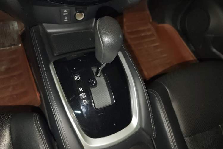 Used Nissan X-Trail 2014 2.5L CVT Leading Edition 4WD Gear Lever