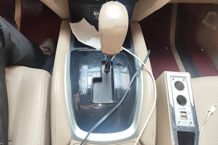 Used Nissan X-Trail 2014 2.5L CVT Luxury Edition 4WD Gear Lever