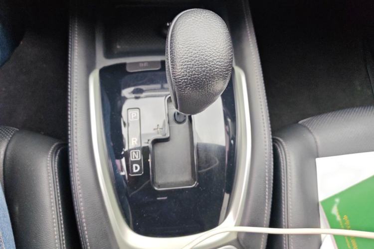 Used Nissan X-Trail 2014 2.0L CVT Comfort Edition 2WD Gear Lever