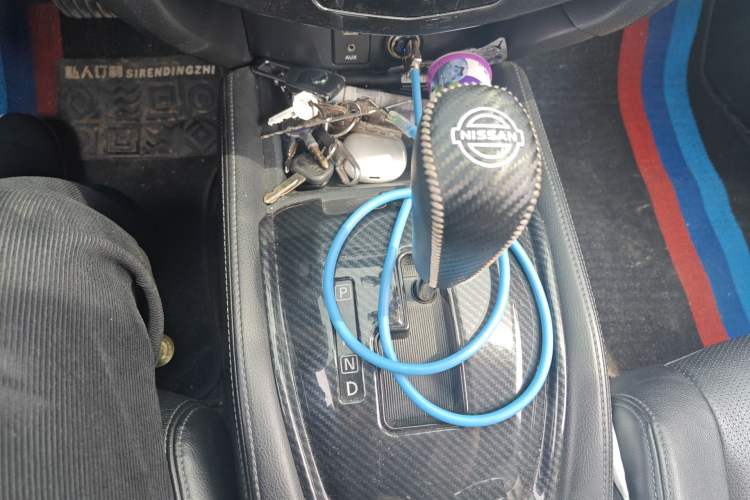 Used Nissan X-Trail 2014 2.0L CVT Comfort Edition 2WD Gear Lever