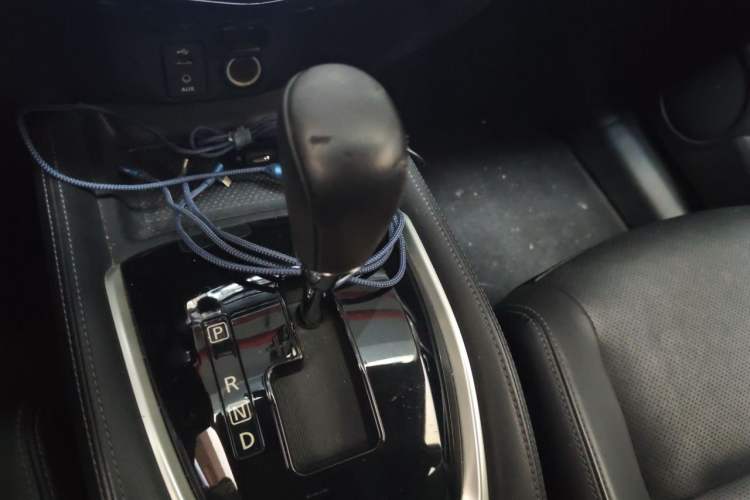 Used Nissan X-Trail 2014 2.0L CVT Smart Edition 2WD Gear Lever