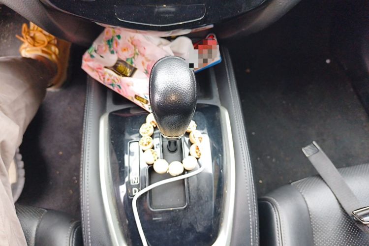 Used Nissan X-Trail 2014 2.5L CVT Leading Edition 4WD Gear Lever