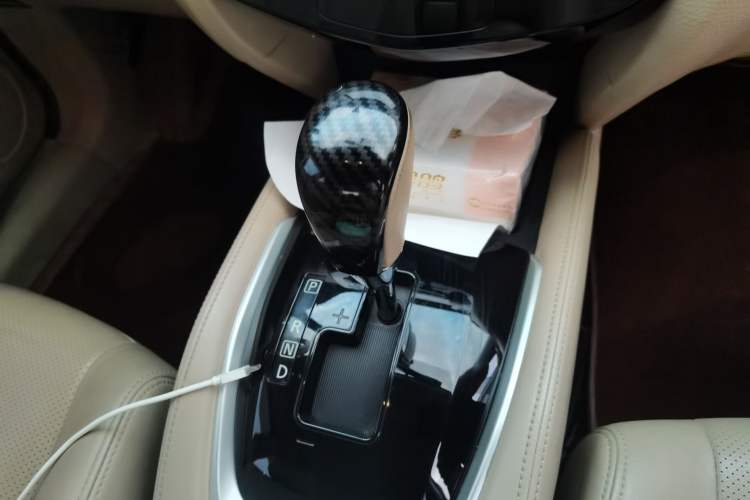 Used Nissan X-Trail 2014 2.5L CVT Ultimate Edition 4WD Gear Lever