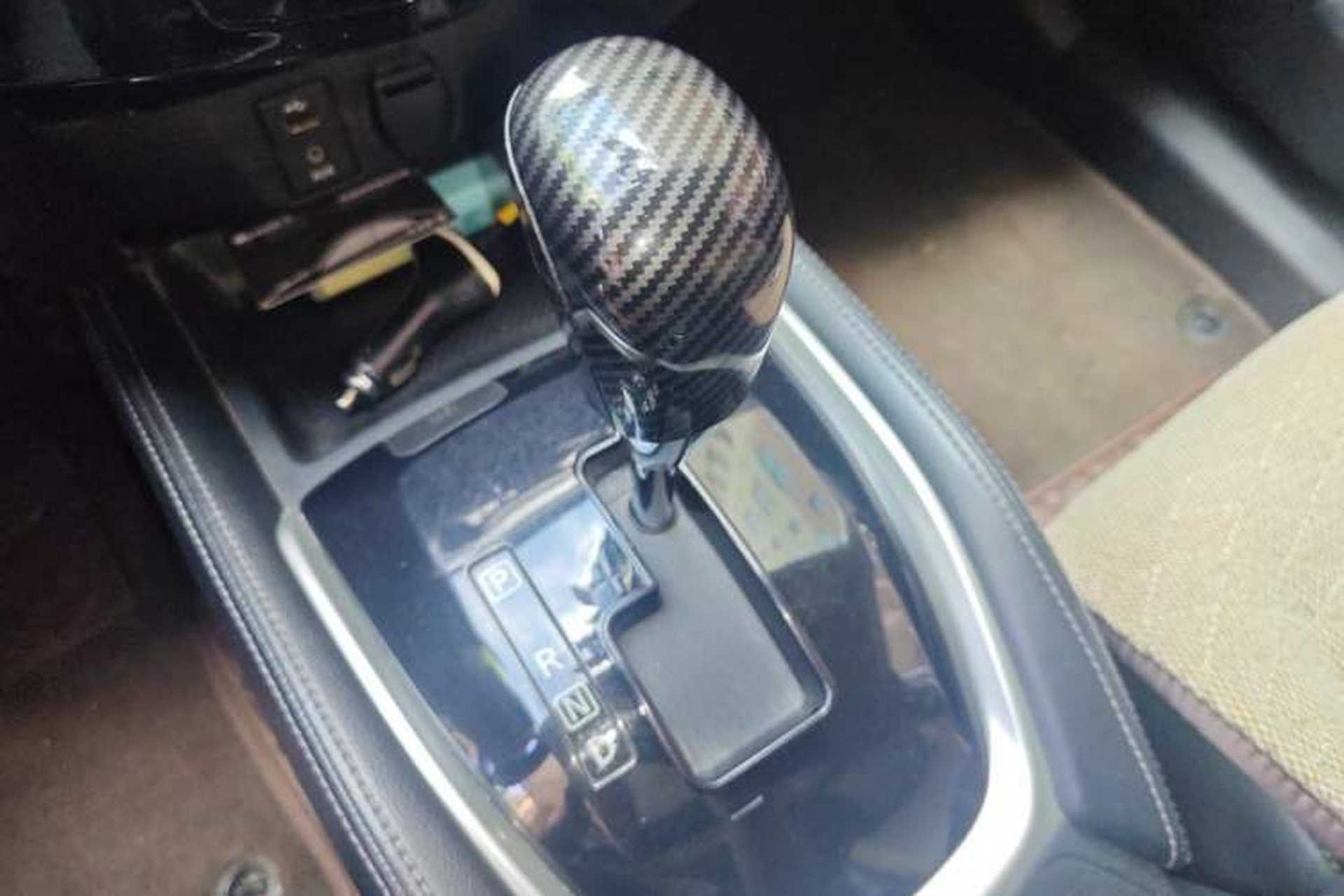 Used Nissan X-Trail 2014 2.5L CVT Luxury Edition 4WD Gear Lever