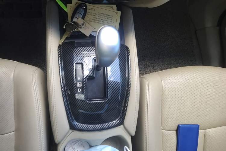 Used Nissan X-Trail 2014 2.5L CVT Luxury Edition 4WD Gear Lever