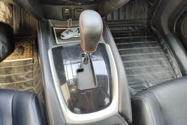Used Nissan X-Trail 2014 2.0L CVT Comfort Edition 2WD Gear Lever