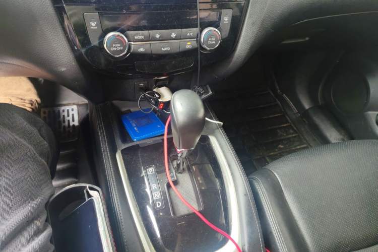Used Nissan X-Trail 2014 2.5L CVT Ultimate Edition 4WD Gear Lever