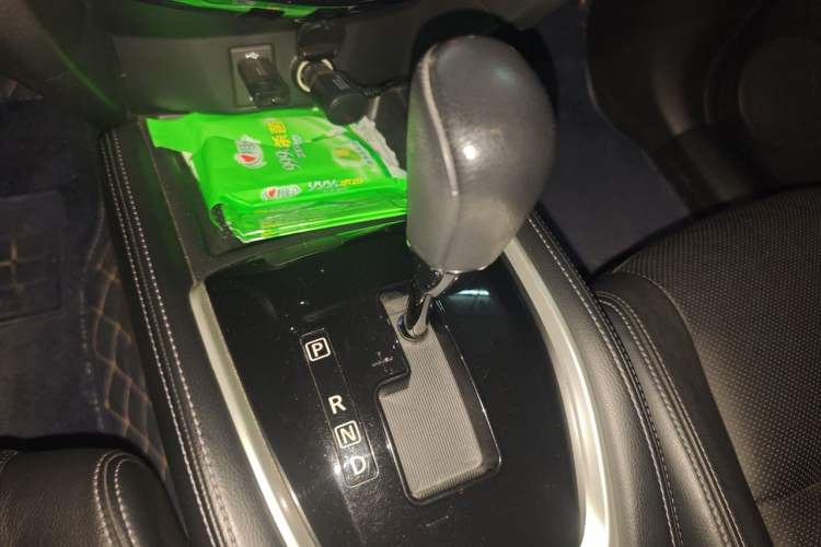 Used Nissan X-Trail 2014 2.5L CVT Ultimate Edition 4WD Gear Lever