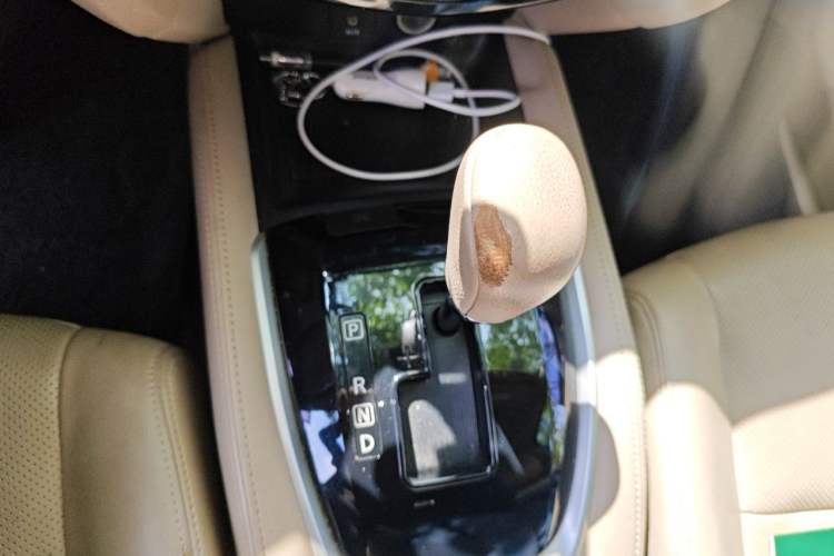 Used Nissan X-Trail 2014 2.0L CVT Comfort Edition 2WD Gear Lever