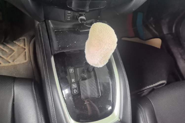 Used Nissan X-Trail 2014 2.0L CVT Comfort Edition 2WD Gear Lever