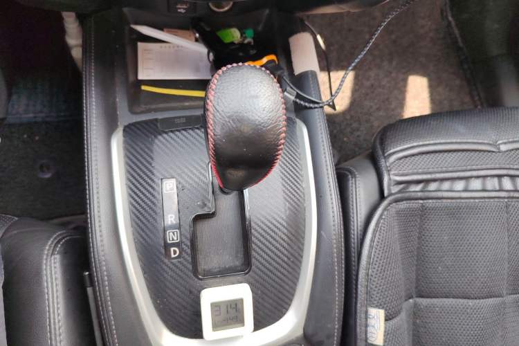 Used Nissan X-Trail 2014 2.5L CVT Luxury Edition 4WD Gear Lever