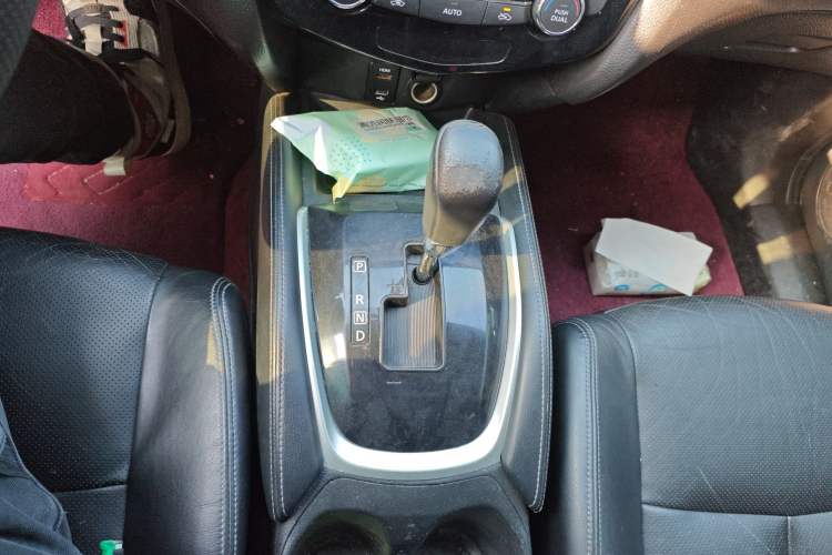 Used Nissan X-Trail 2014 2.5L CVT Leading Edition 4WD Gear Lever