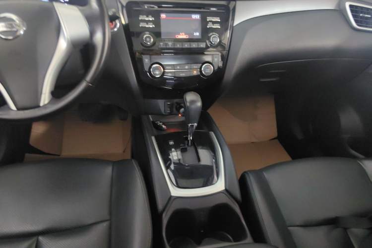 Used Nissan X-Trail 2014 2.0L CVT Comfort Edition 2WD Gear Lever