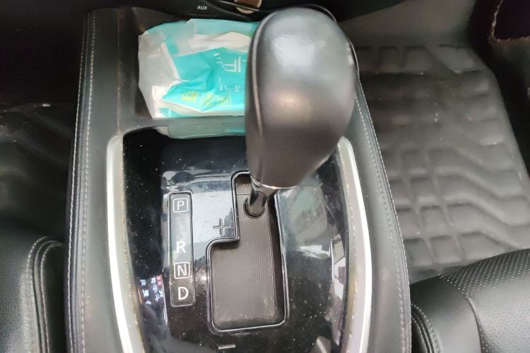 Used Nissan X-Trail 2014 2.0L CVT Comfort Edition 2WD Gear Lever