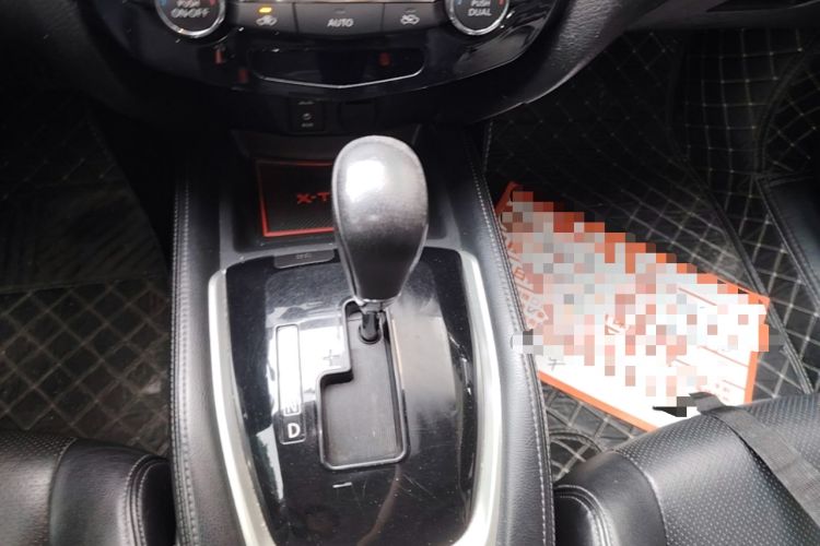 Used Nissan X-Trail 2014 2.0L CVT Comfort Edition 2WD Gear Lever