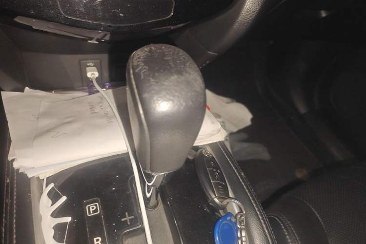 Used Nissan X-Trail 2014 2.0L CVT Comfort Edition 2WD Gear Lever