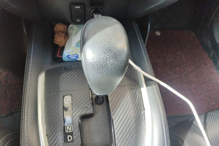 Used Nissan X-Trail 2014 2.0L CVT Comfort Edition 2WD Gear Lever