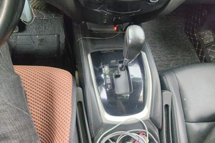 Used Nissan X-Trail 2014 2.0L CVT Comfort Edition 2WD Gear Lever