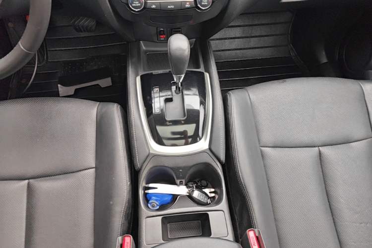 Used Nissan X-Trail 2014 2.0L CVT Comfort Edition 2WD Gear Lever