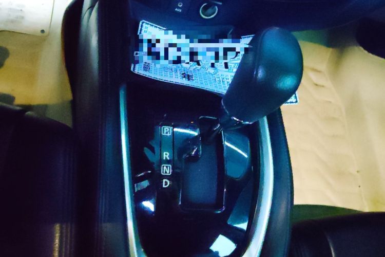 Used Nissan X-Trail 2014 2.0L CVT Fashion Edition 2WD Gear Lever