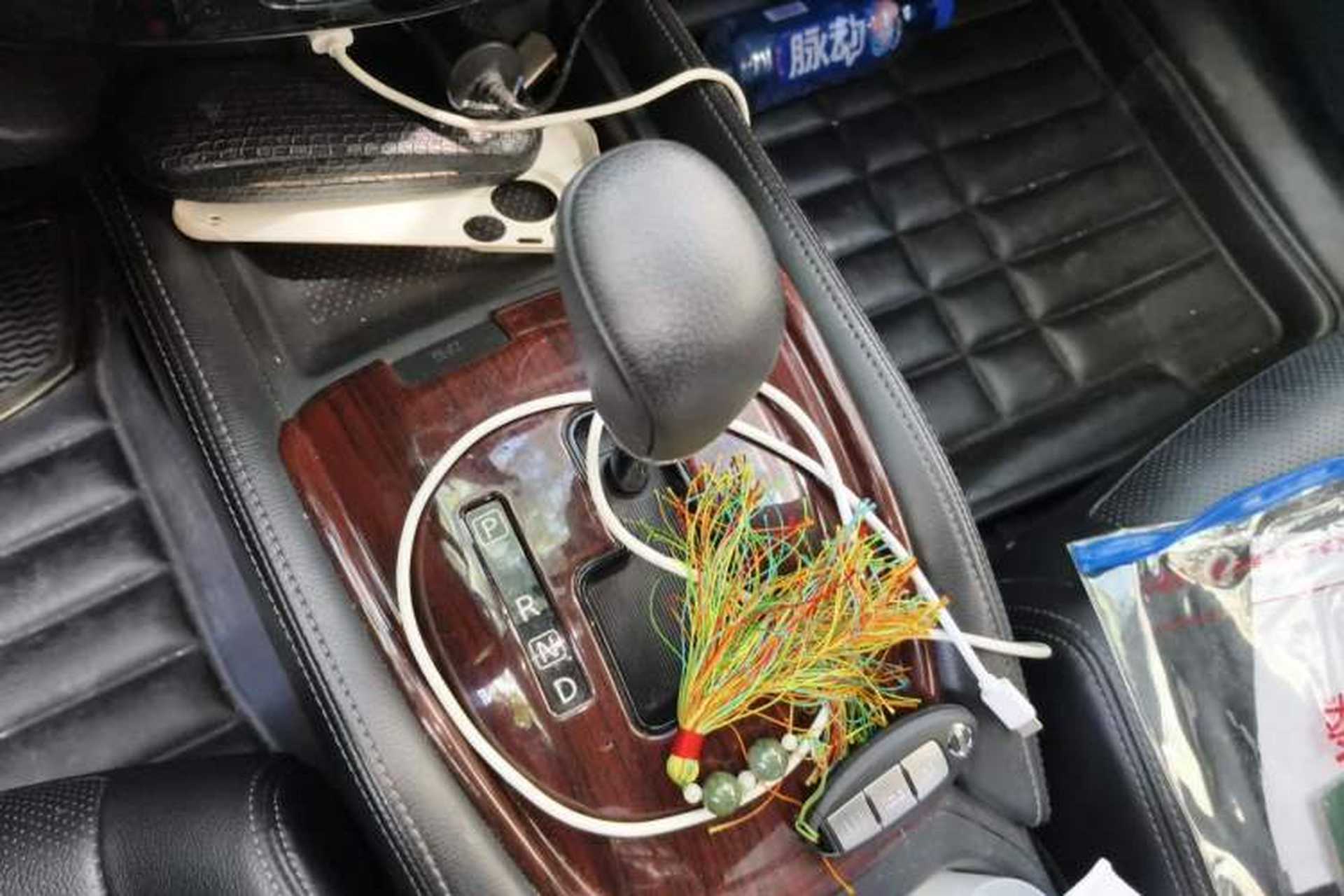 Used Nissan X-Trail 2014 2.0L CVT Comfort Edition 2WD Gear Lever