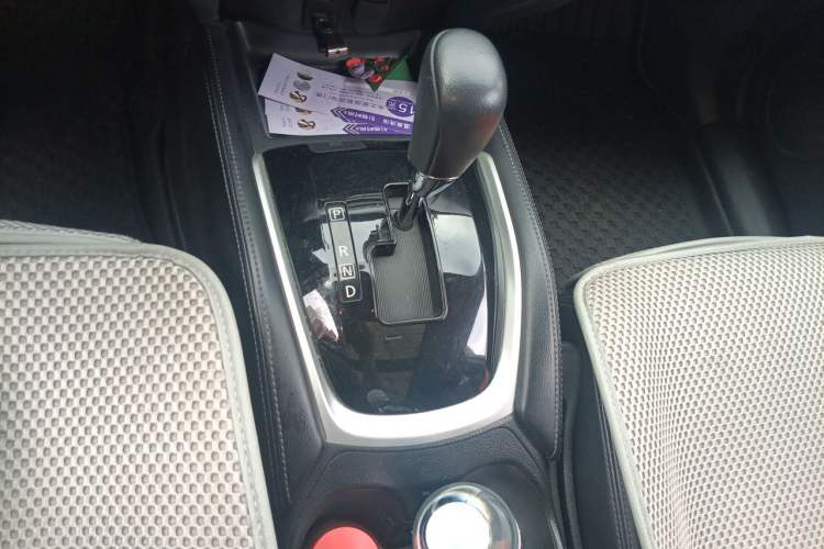 Used Nissan X-Trail 2014 2.0L CVT Comfort Edition 2WD Gear Lever