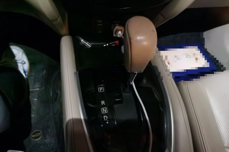 Used Nissan X-Trail 2014 2.0L CVT Comfort Edition 2WD Gear Lever