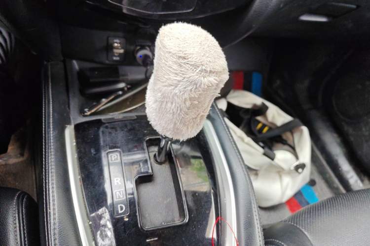 Used Nissan X-Trail 2014 2.0L CVT Comfort Edition 2WD Gear Lever