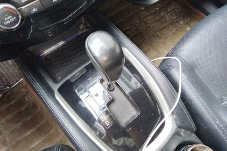 Used Nissan X-Trail 2014 2.0L CVT Comfort Edition 2WD Gear Lever