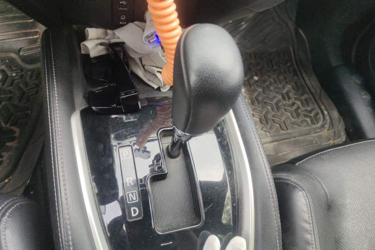 Used Nissan X-Trail 2014 2.0L CVT Comfort Edition 2WD Gear Lever