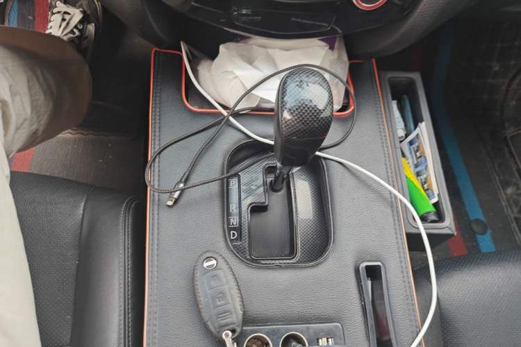 Used Nissan X-Trail 2014 2.0L CVT Comfort Edition 2WD Gear Lever