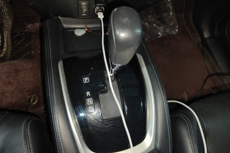 Used Nissan X-Trail 2014 2.0L CVT Comfort Edition 2WD Gear Lever