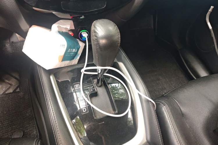 Used Nissan X-Trail 2014 2.0L CVT Comfort Edition 2WD Gear Lever