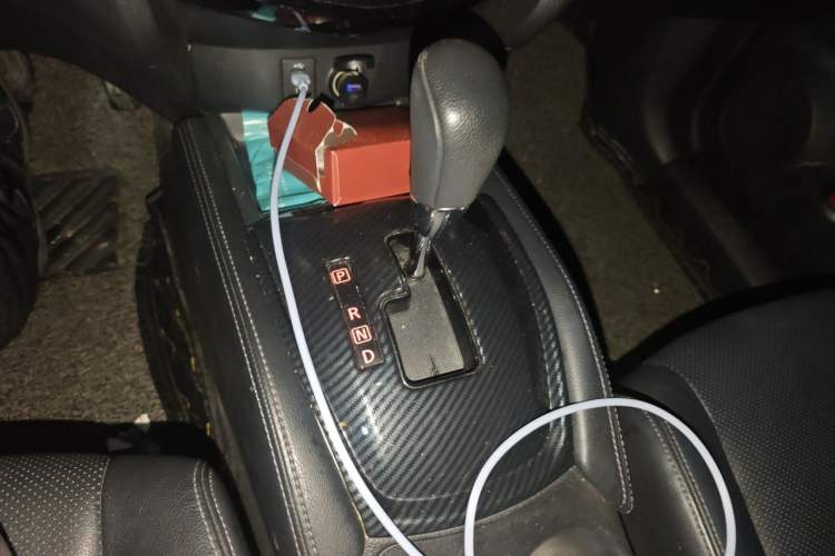 Used Nissan X-Trail 2014 2.0L CVT Comfort Edition 2WD Gear Lever