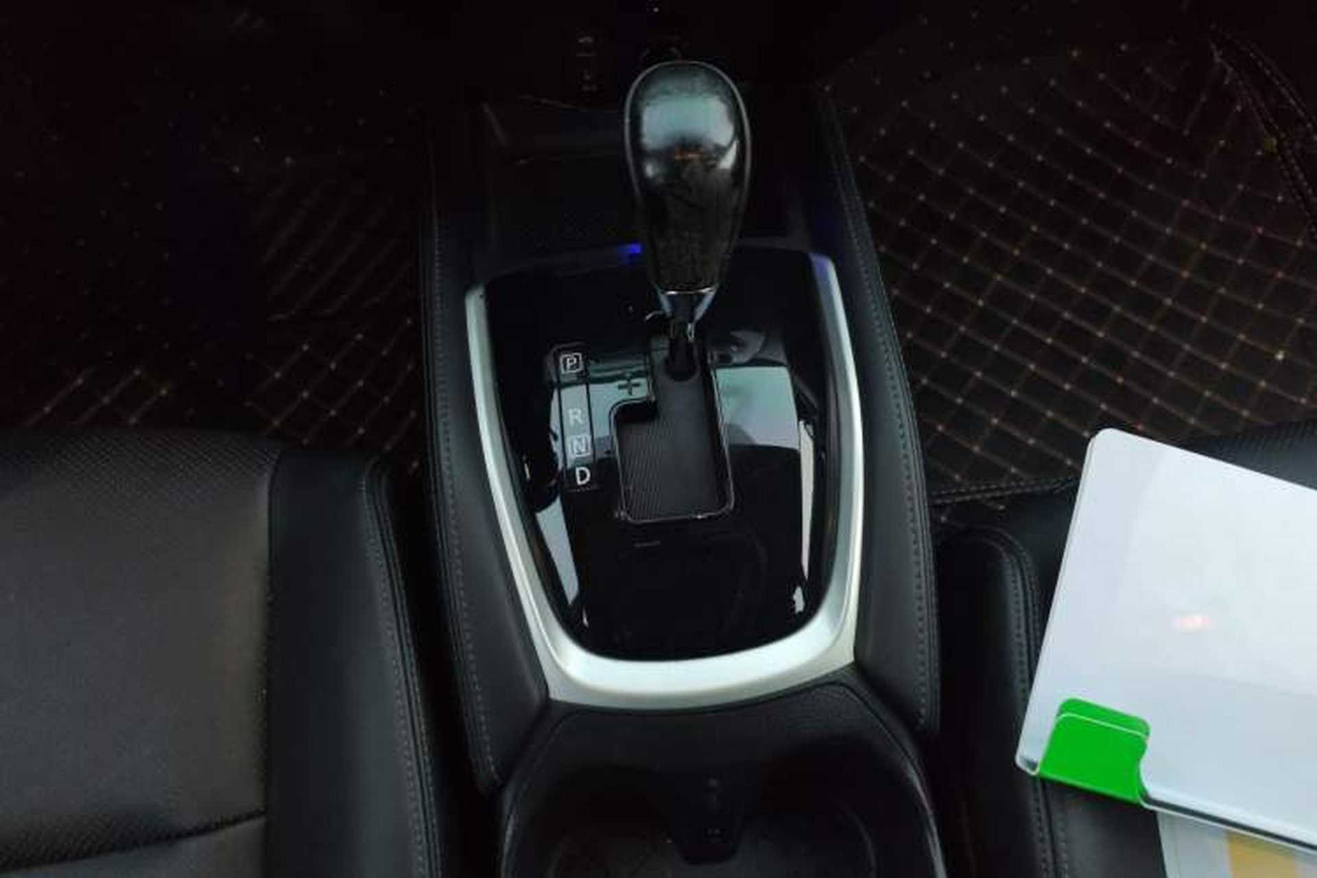 Used Nissan X-Trail 2014 2.0L CVT Comfort Edition 2WD Gear Lever