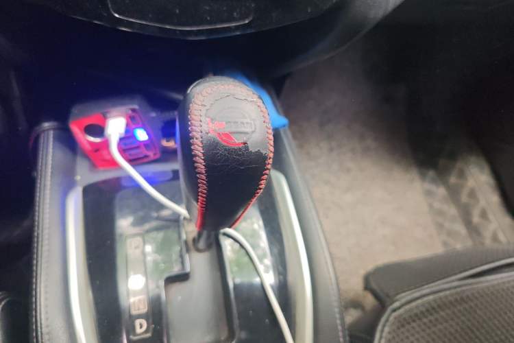 Used Nissan X-Trail 2014 2.0L CVT Comfort Edition 2WD Gear Lever