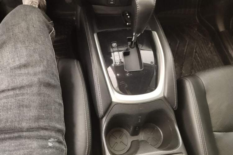 Used Nissan X-Trail 2014 2.0L CVT Smart Edition 2WD Gear Lever
