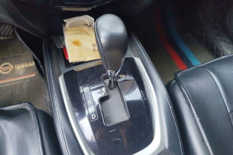 Used Nissan X-Trail 2014 2.0L CVT Comfort Edition 2WD Gear Lever