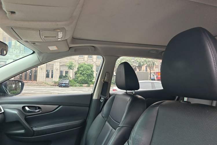 Used Nissan X-Trail 2014 2.0L CVT Comfort Edition 2WD Headliner