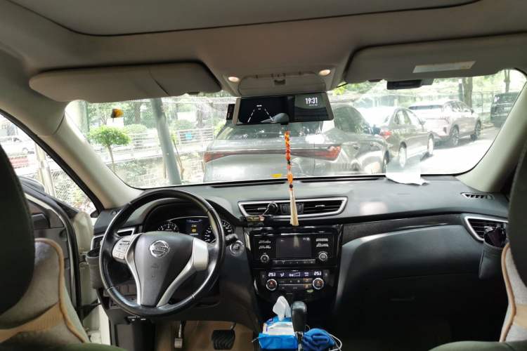 Used Nissan X-Trail 2014 2.5L CVT Leading Edition 4WD Headliner