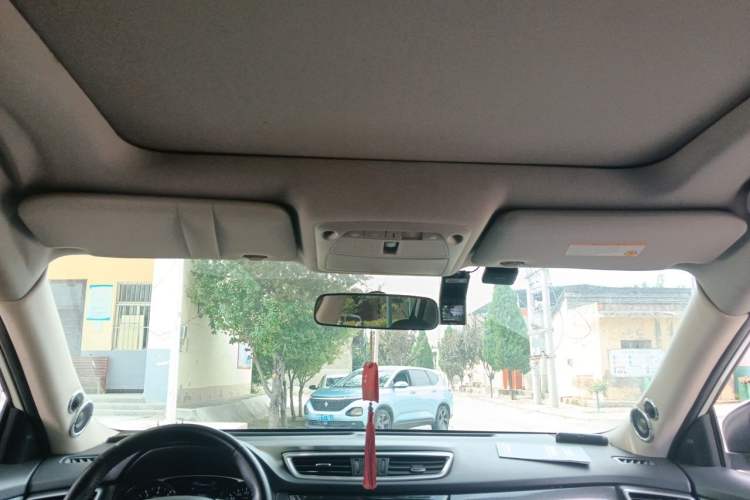 Used Nissan X-Trail 2014 2.5L CVT Luxury Edition 4WD Headliner