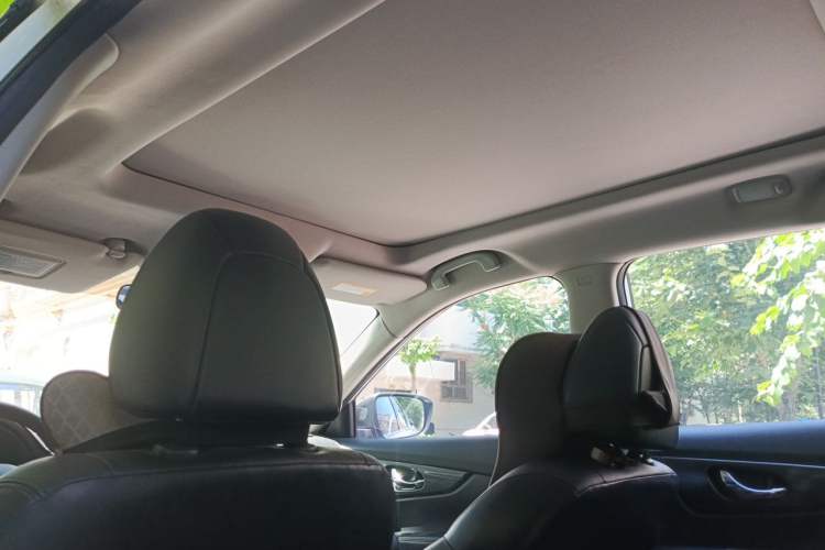 Used Nissan X-Trail 2014 2.5L CVT Luxury Edition 4WD Headliner