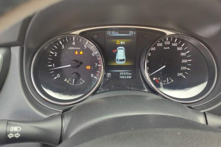 Used Nissan X-Trail 2014 2.5L CVT Luxury Edition 4WD Instrument Cluster