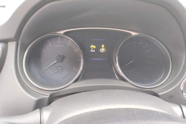 Used Nissan X-Trail 2014 2.5L CVT Ultimate Edition 4WD Instrument Cluster