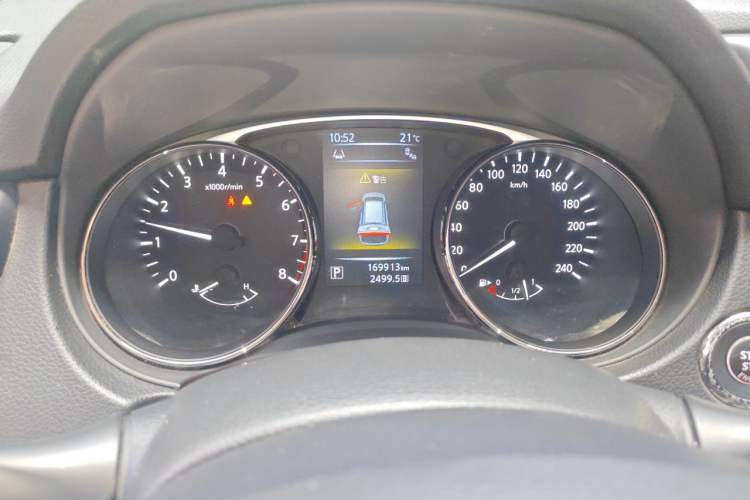 Used Nissan X-Trail 2014 2.5L CVT Luxury Edition 4WD Instrument Cluster