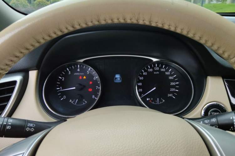 Used Nissan X-Trail 2014 2.0L CVT Comfort Edition 2WD Instrument Cluster