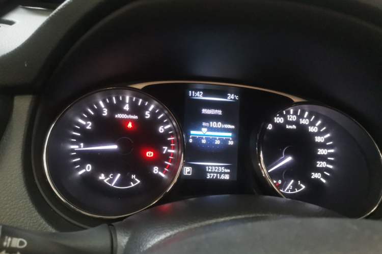 Used Nissan X-Trail 2014 2.5L CVT Leading Edition 4WD Instrument Cluster