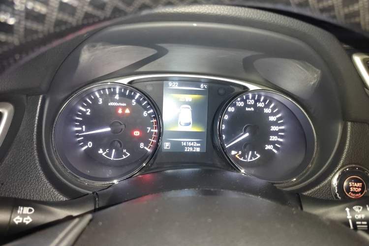 Used Nissan X-Trail 2014 2.0L CVT Comfort Edition 2WD Instrument Cluster